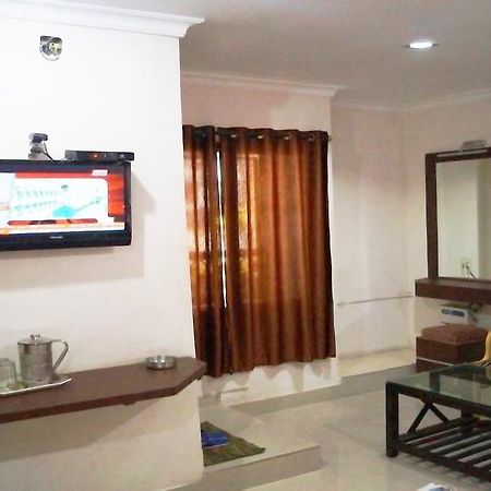Vaishnavi Group Of Hotels Hyderabad Ngoại thất bức ảnh