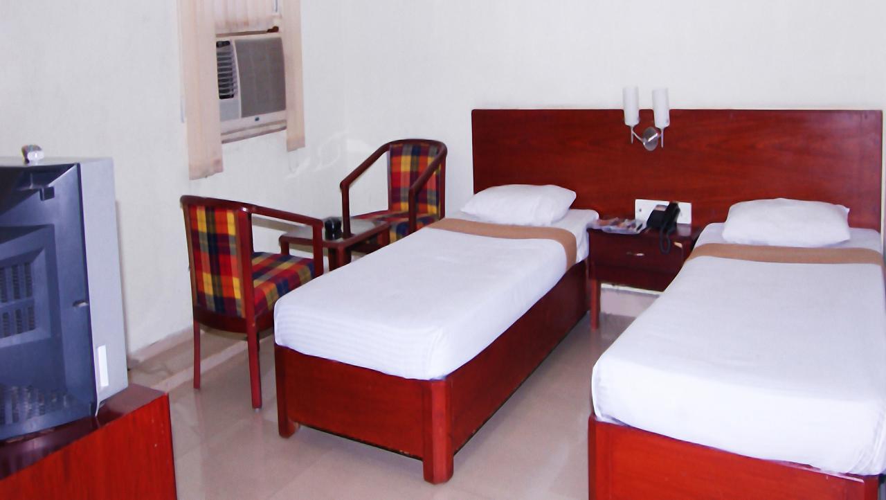 Vaishnavi Group Of Hotels Hyderabad Ngoại thất bức ảnh